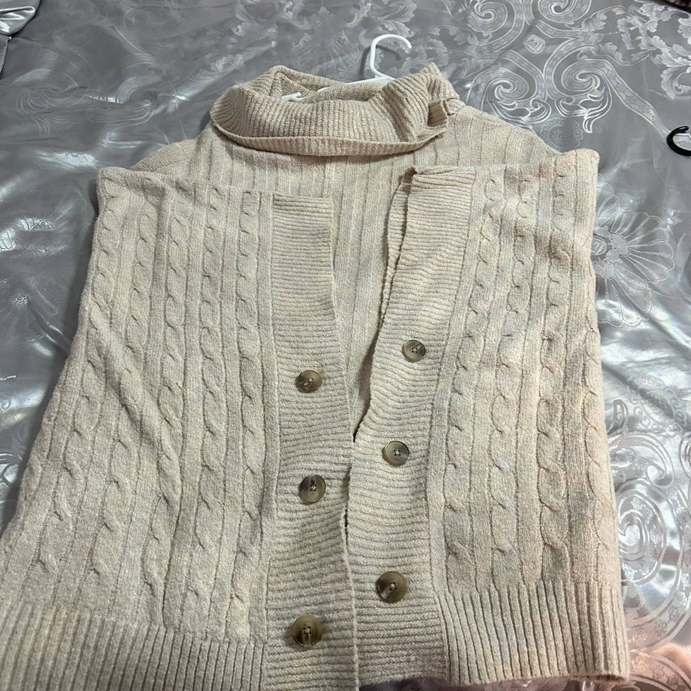 Sweater - Picture 2 of 5